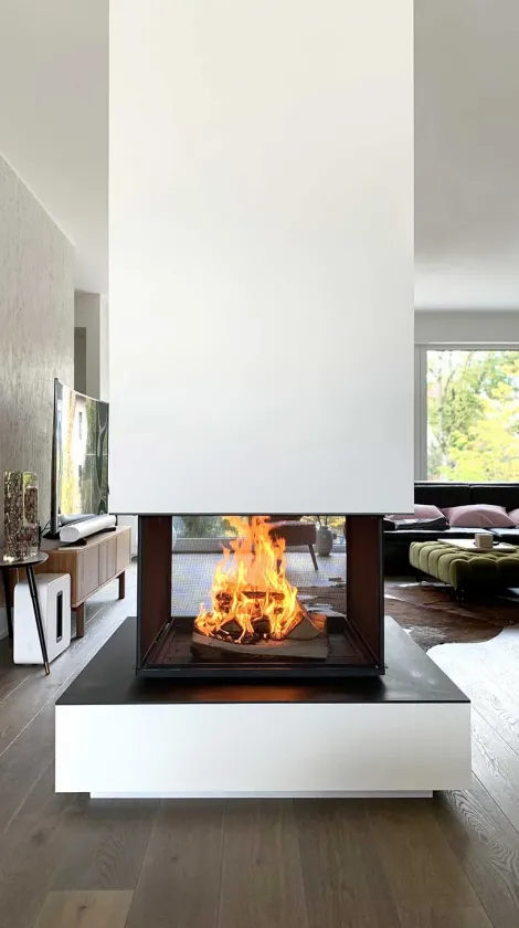 Bad Tölz - Wohnzimmer mit Kamin -gemütlich 